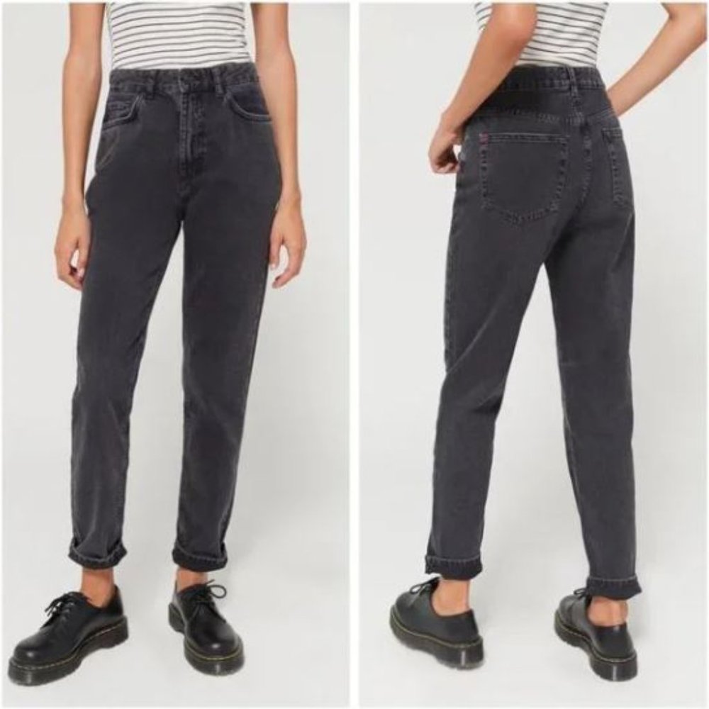 Urban Outfitters BDG High-Waisted Mom Jean Size 26